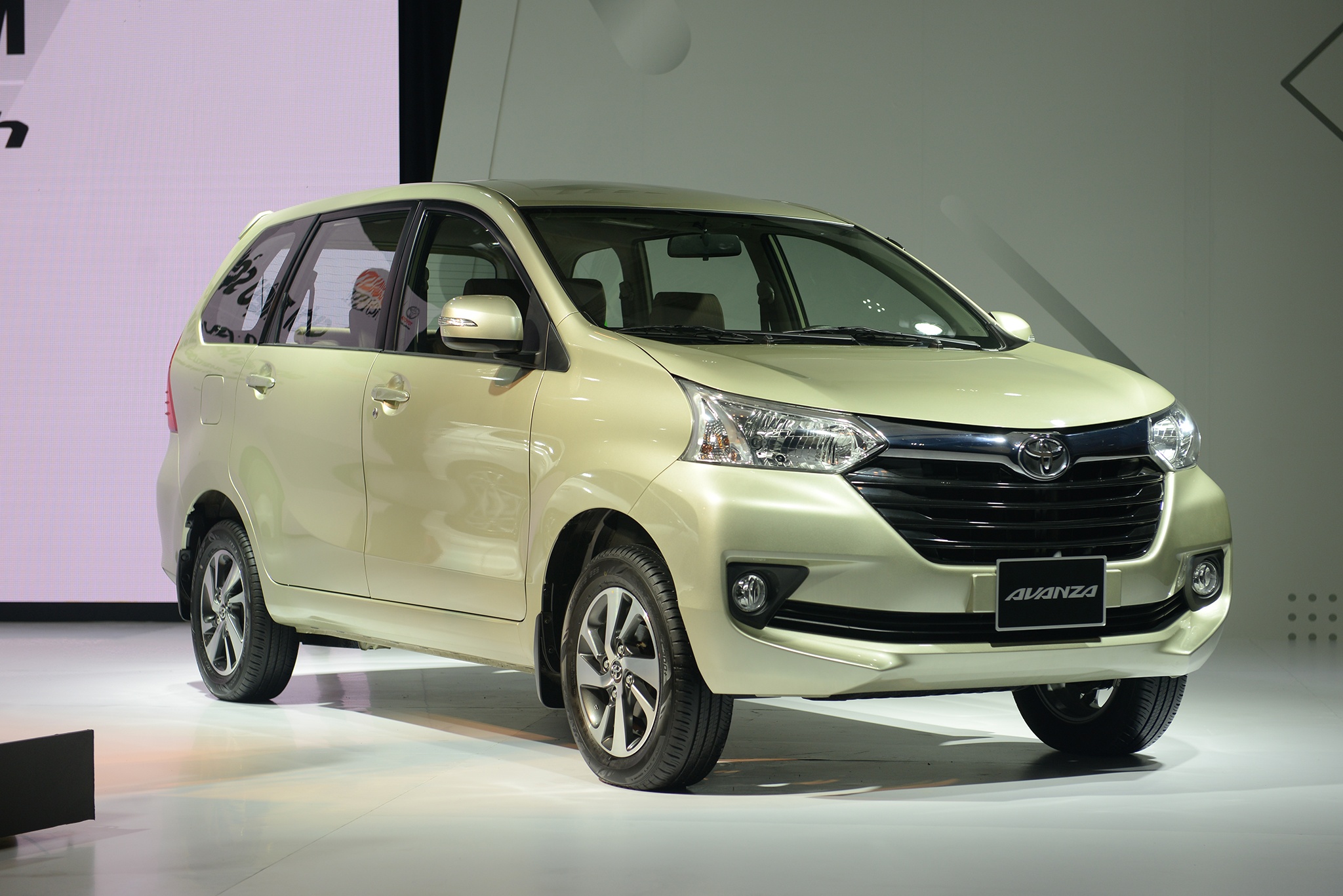 ra mat xe Toyota anh 3