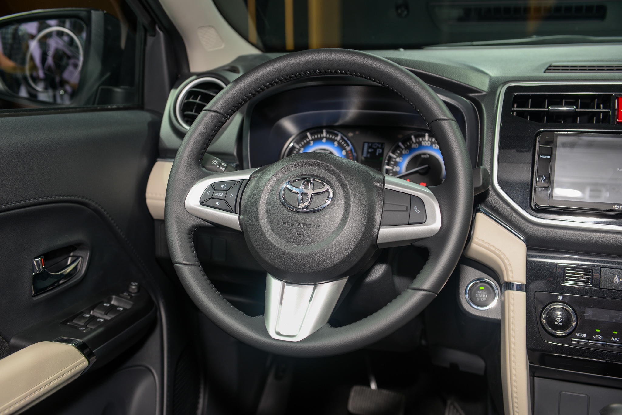 gia Toyota Rush anh 19