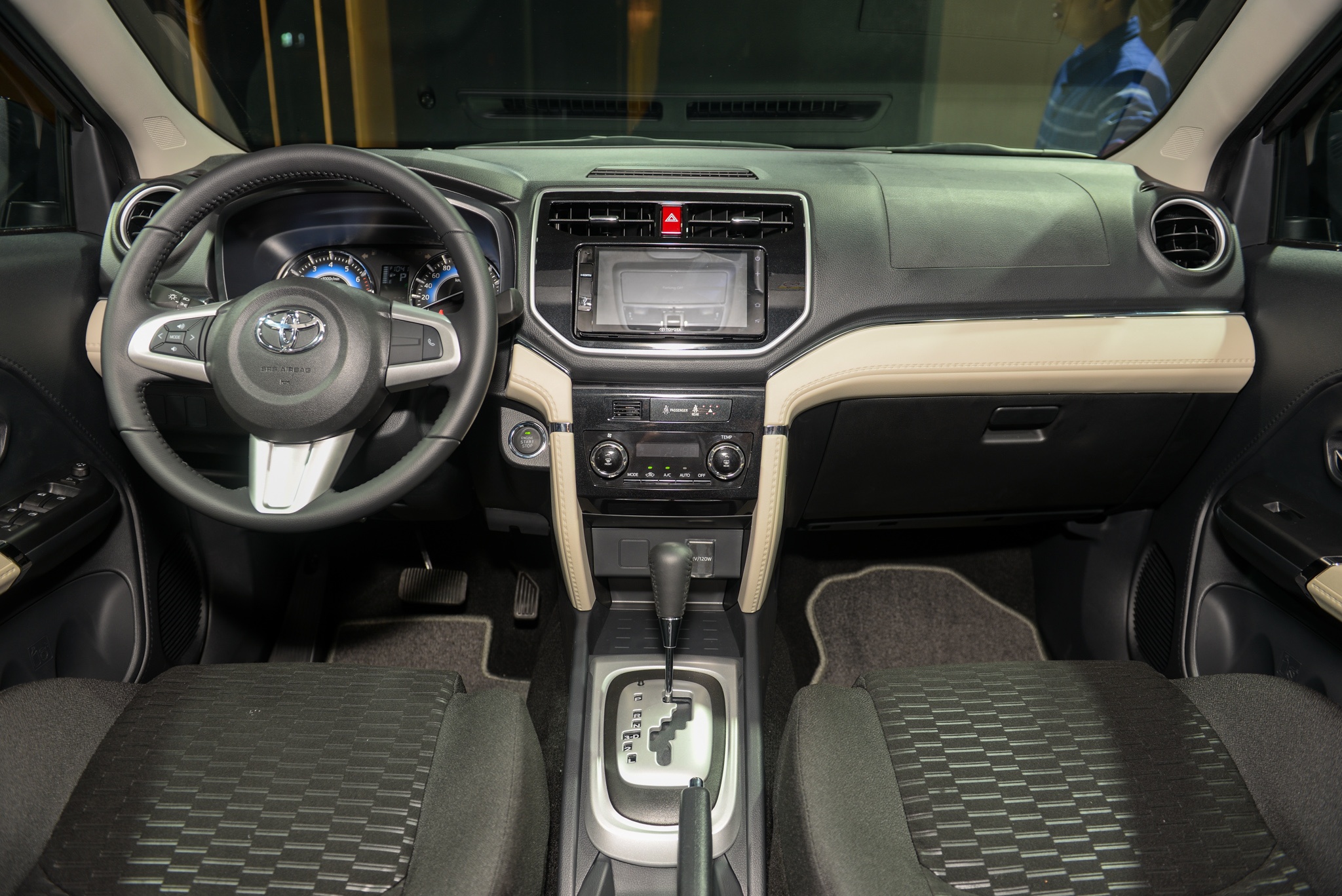 SUV 7 chỗ cỡ nhỏ ảnh 4 SUV 7 cho co nho anh 4