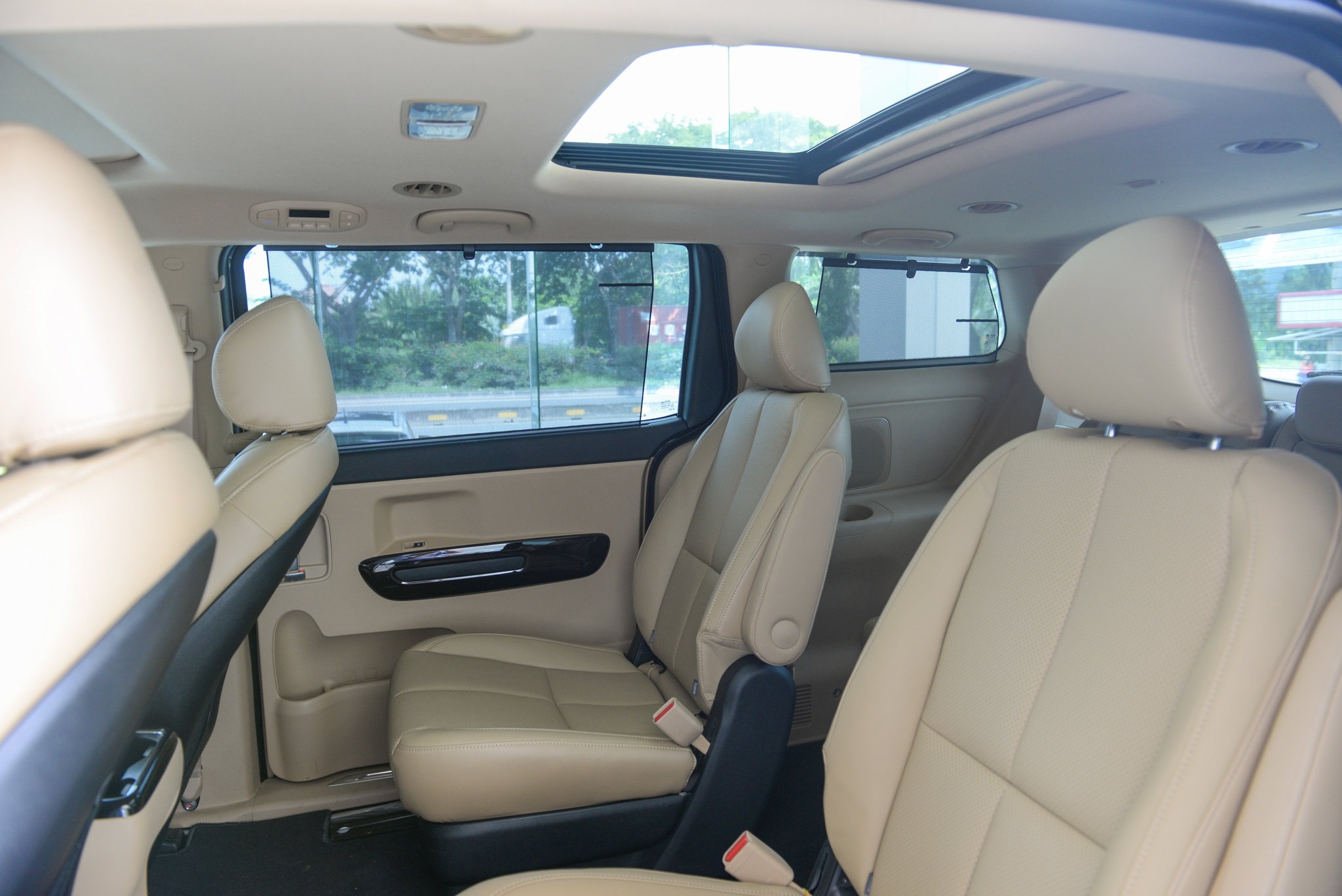 gia Kia Sedona 2018 anh 14