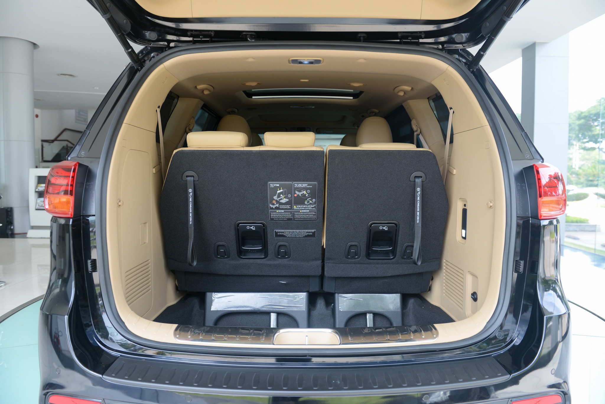 gia Kia Sedona 2018 anh 8