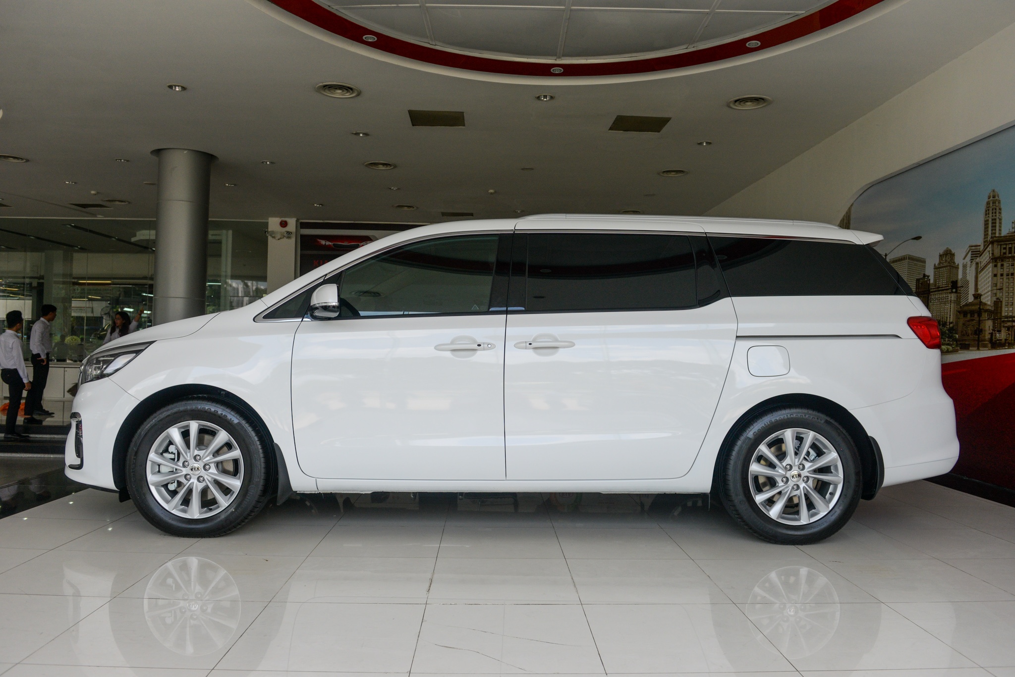 gia Kia Sedona 2018 anh 4