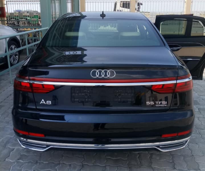 xe Audi A8L anh 2