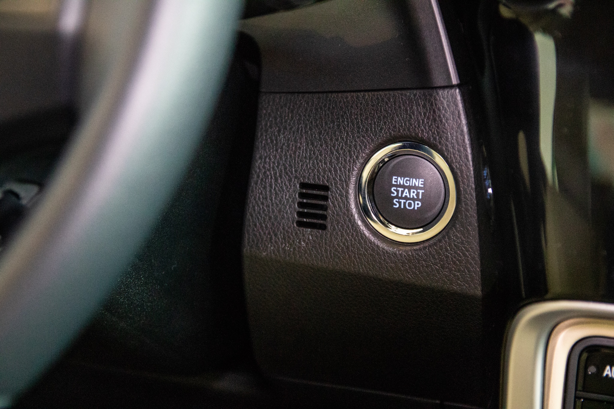 gia Toyota Altis 2018 anh 8