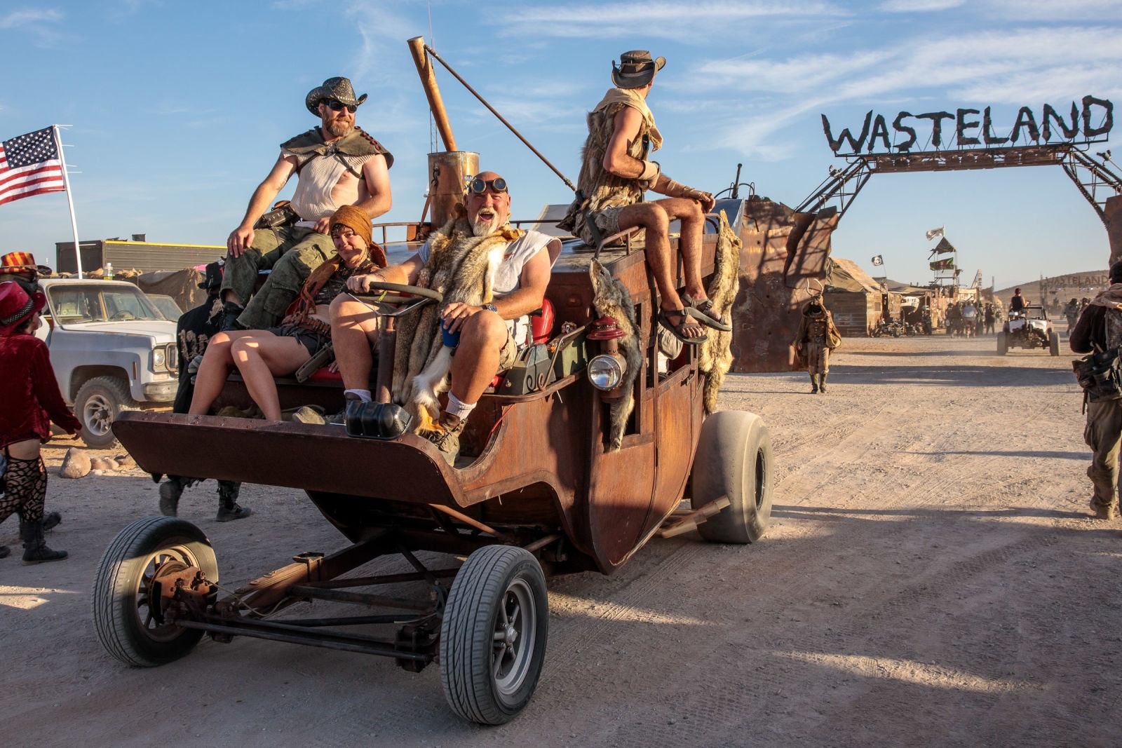 le hoi xe Mad Max anh 2