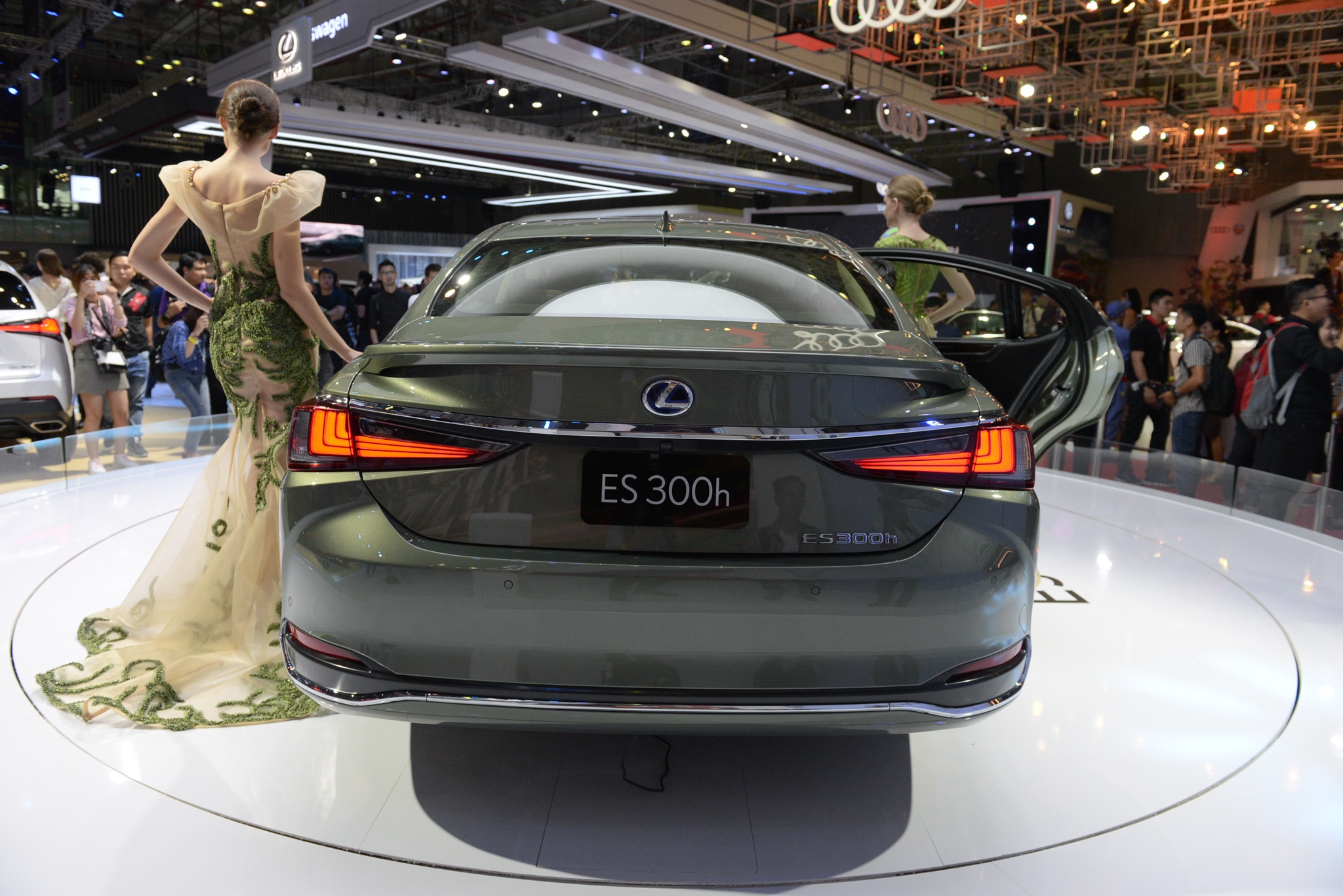 xe Lexus ES 2019 anh 5