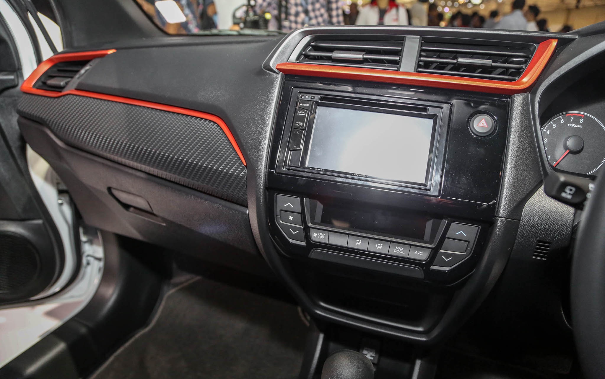 can canh Honda Brio anh 8