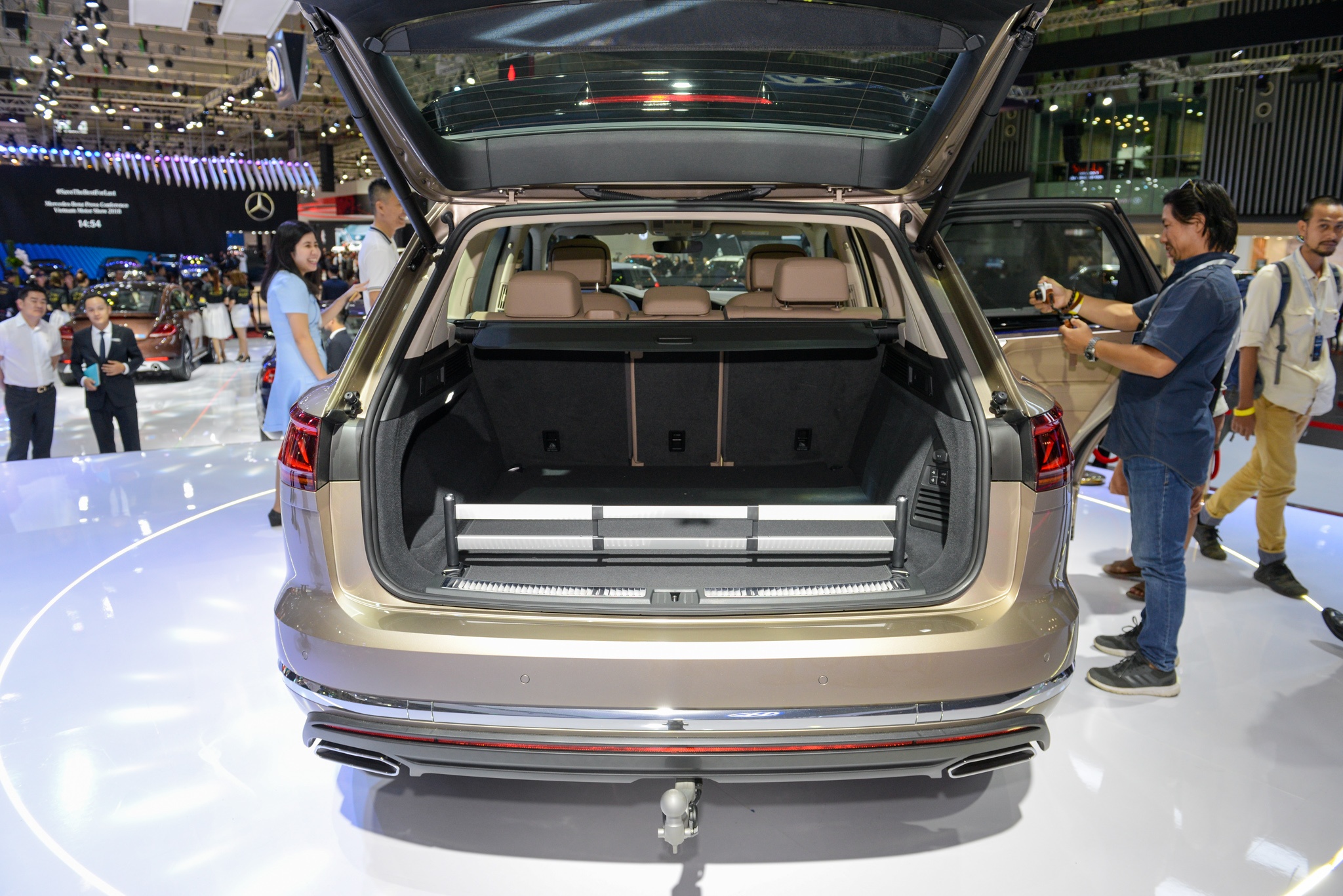 xe Volkswagen Touareg anh 7