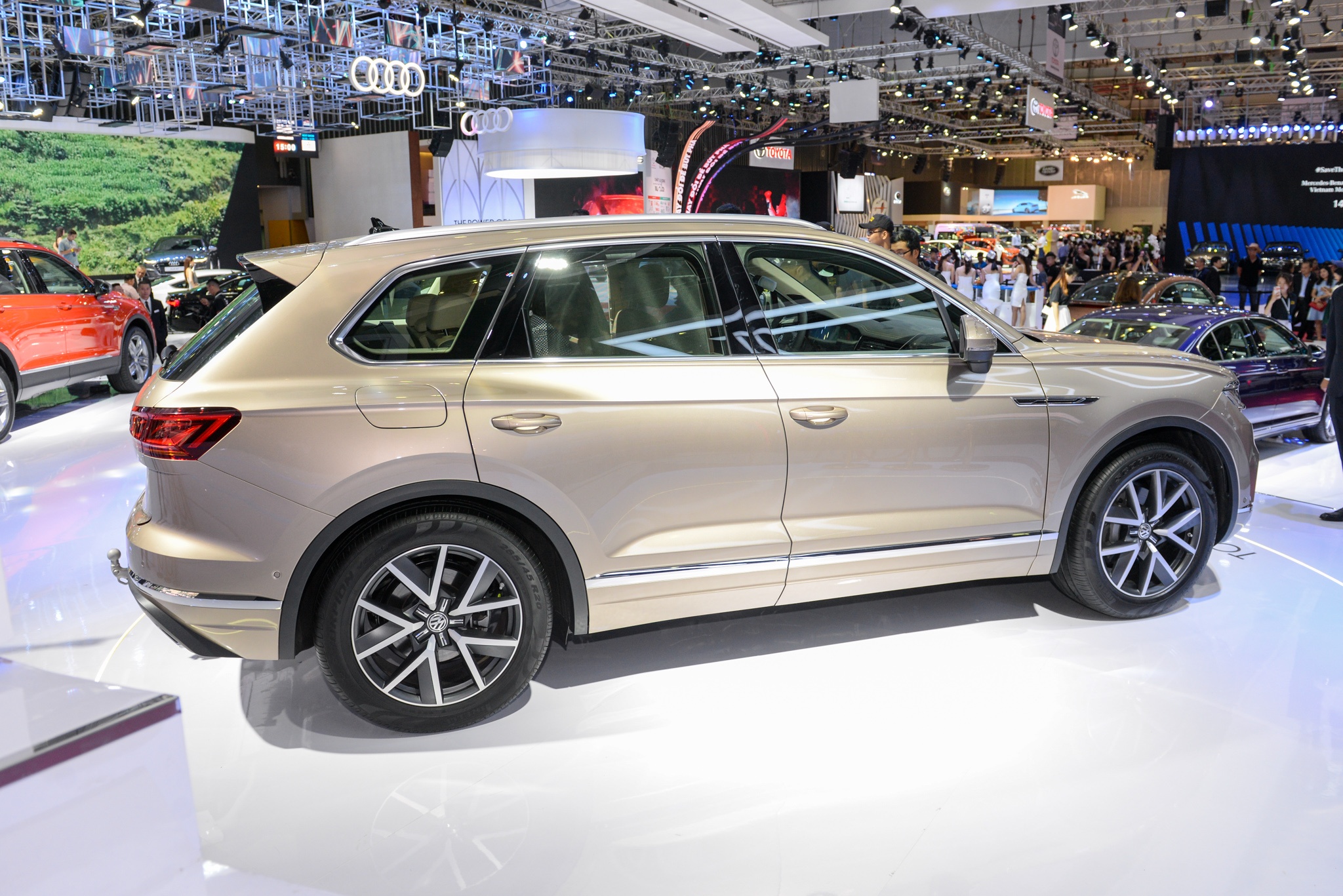 xe Volkswagen Touareg anh 6