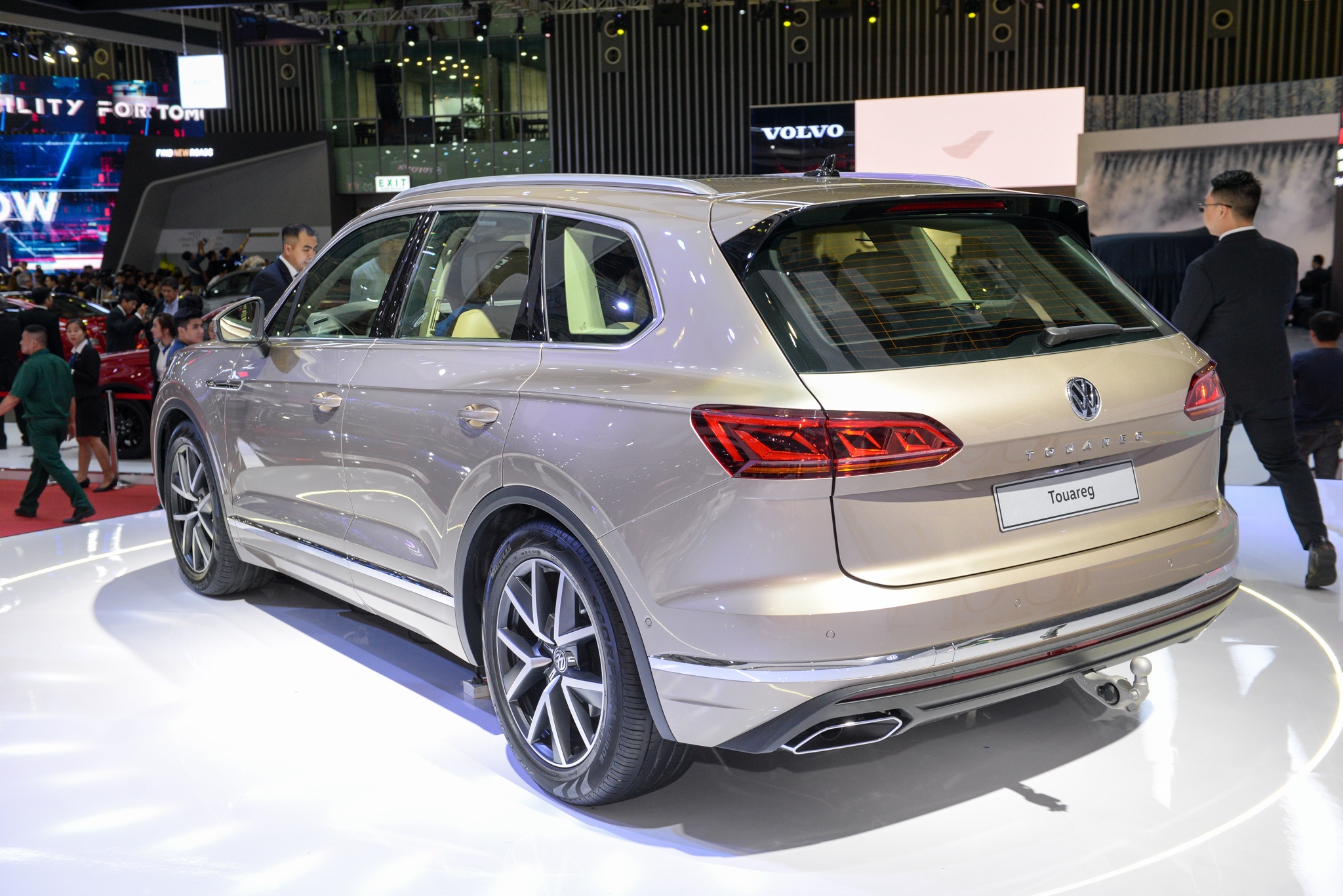 xe Volkswagen Touareg anh 5