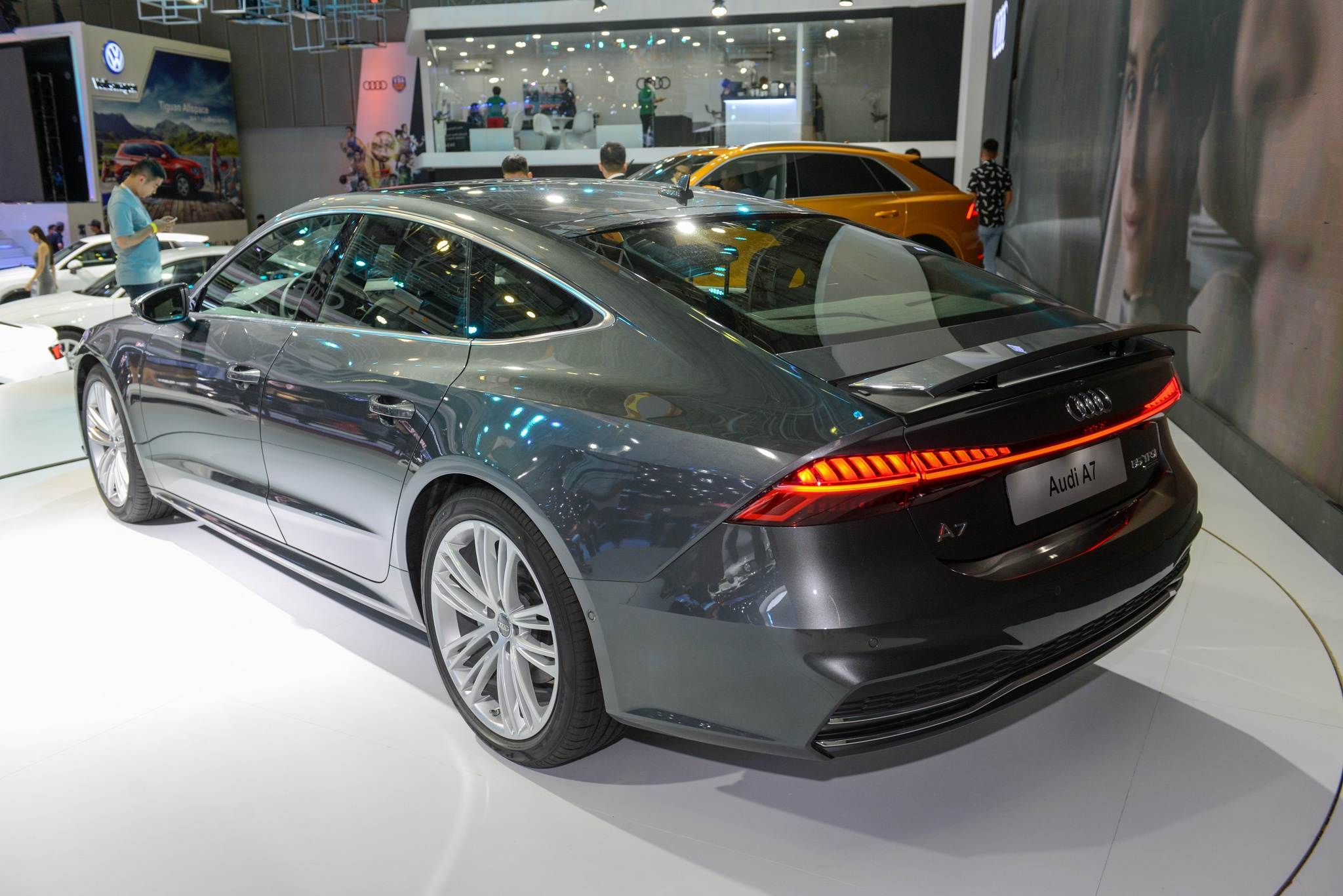 gia Audi A7 Sportback anh 5