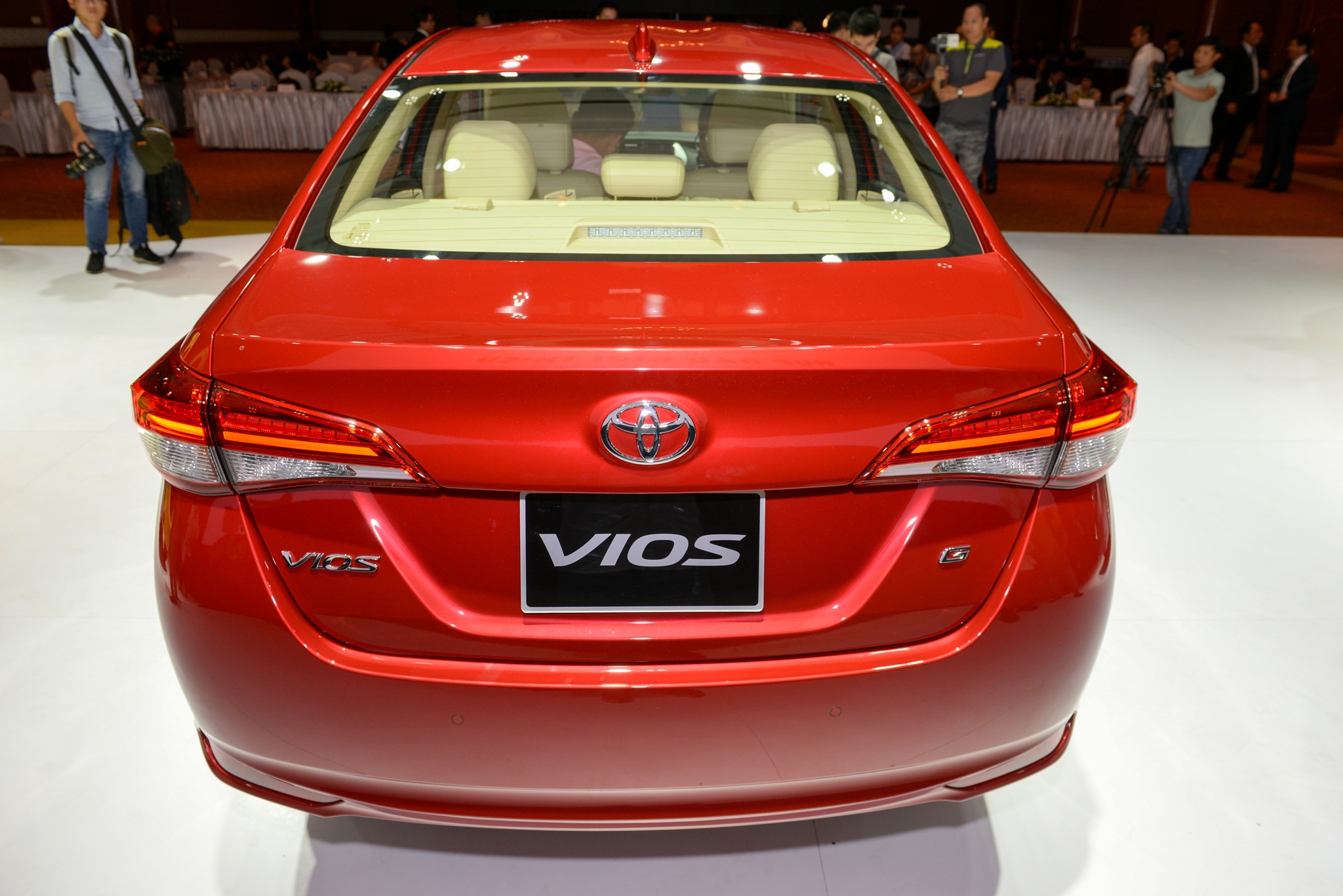 so sánh Nissan Sunny 2018 và Toyota Vios ảnh 8 so sanh Nissan Sunny 2018 va Toyota Vios anh 8