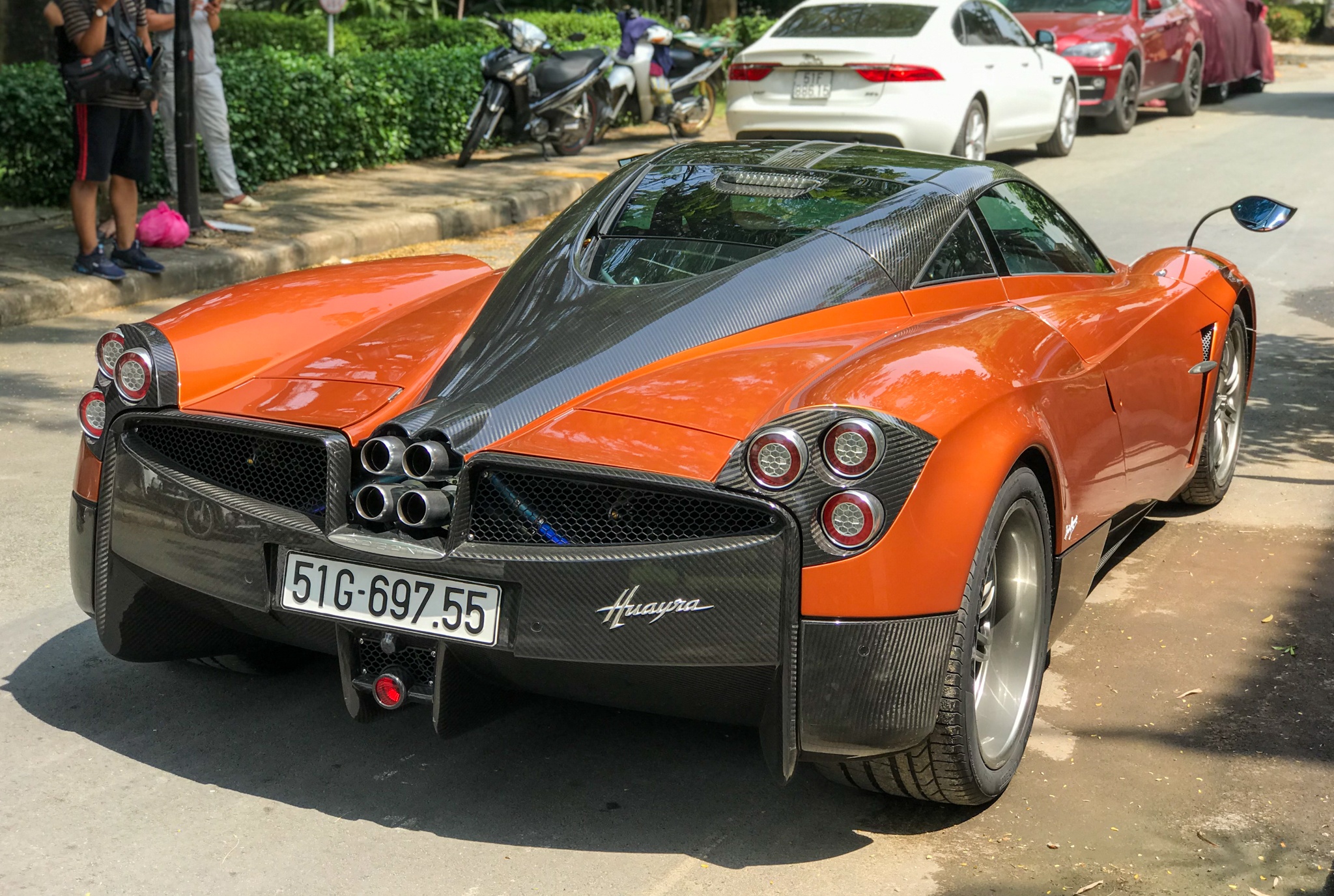 Koenigsegg Regera va Pagani Huayra anh 8