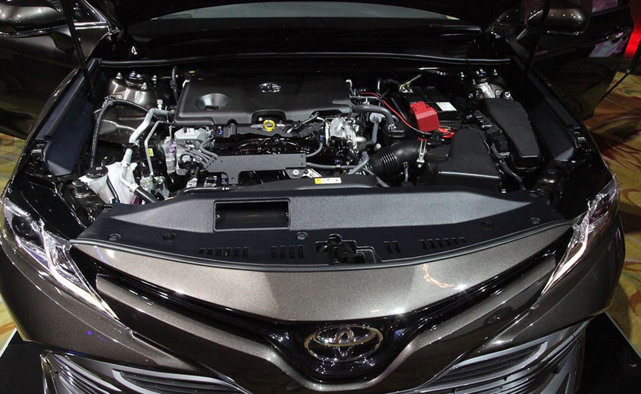 gia Toyota Camry 2019 anh 10