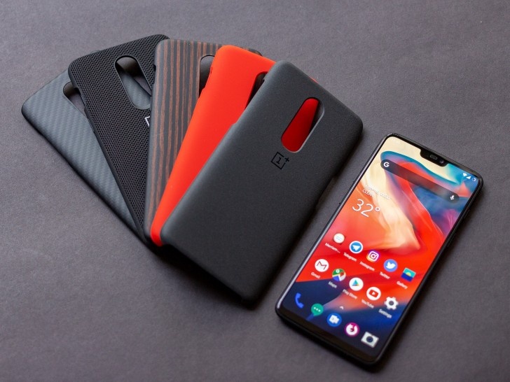 OnePlus 6 ra mat: Giong iPhone X, gia tu 529 USD hinh anh