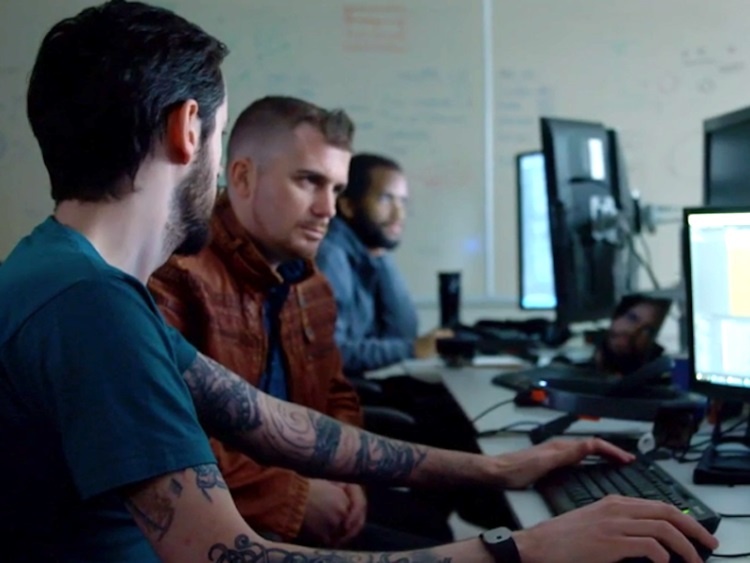 10 cong viec luong tram nghin USD tai Microsoft hinh anh