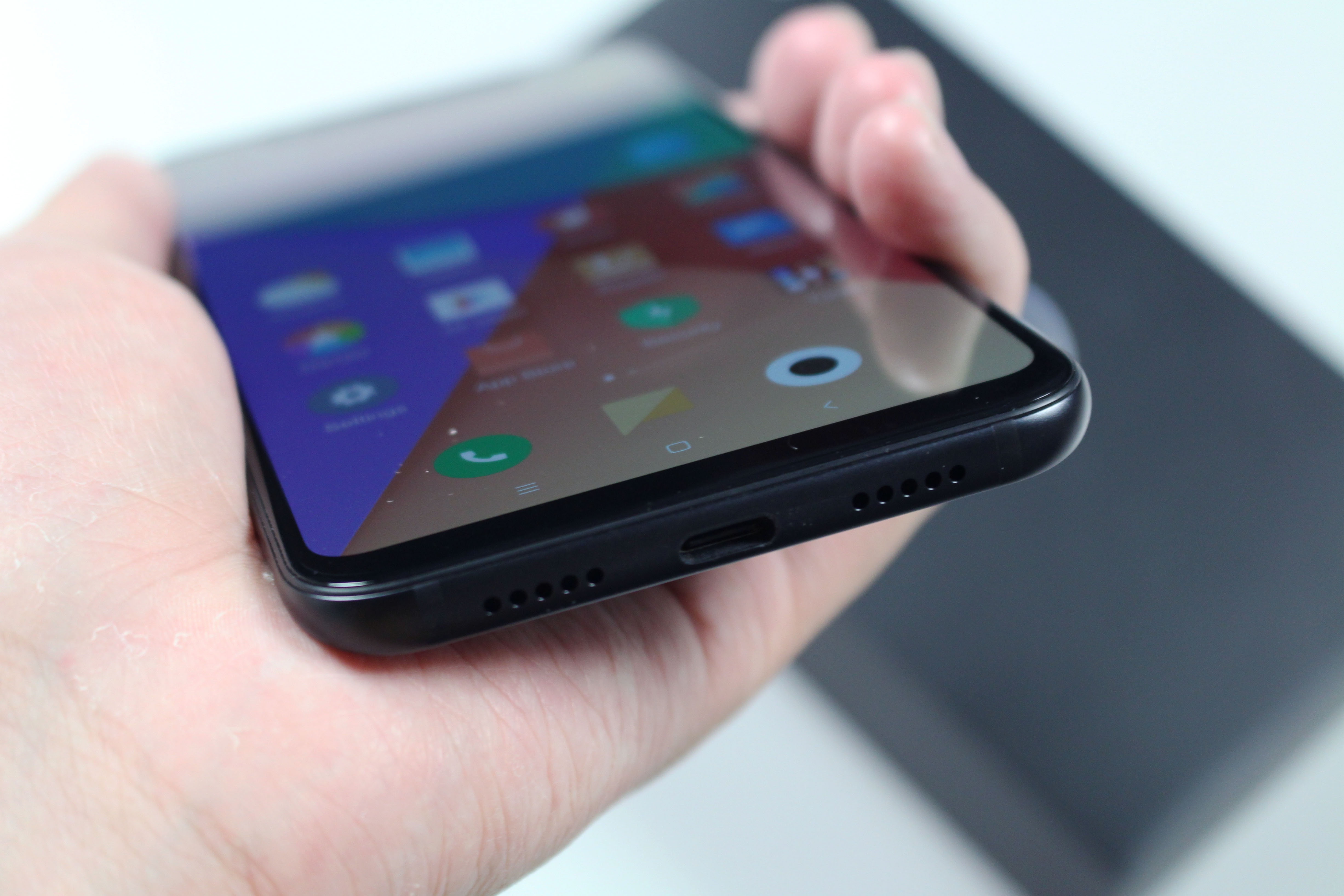 Trai nghiem Xiaomi Mi 8 tai Viet Nam anh 4