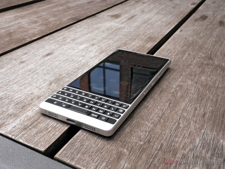 Anh BlackBerry KEY2 vua ra mat: Snapdragon 660, gia 649 USD hinh anh