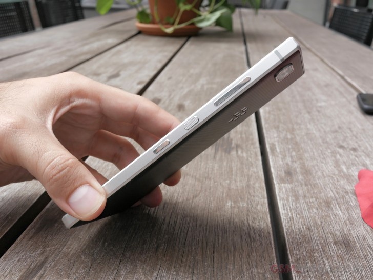 anh BlackBerry KEY2 anh 4