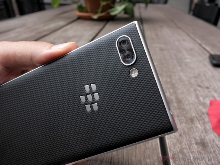 anh BlackBerry KEY2 anh 7