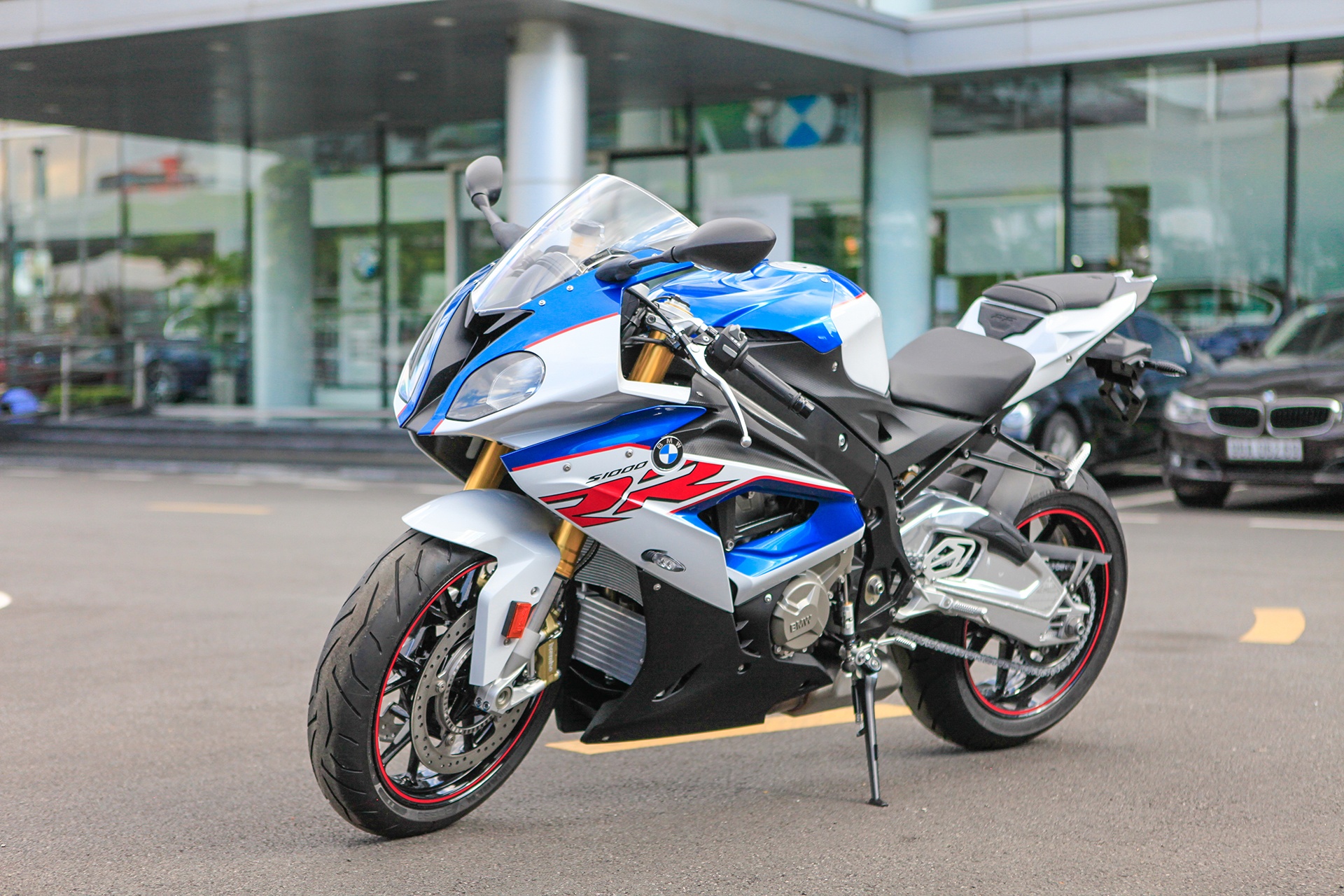 can canh BMW S1000RR 2018 anh 1