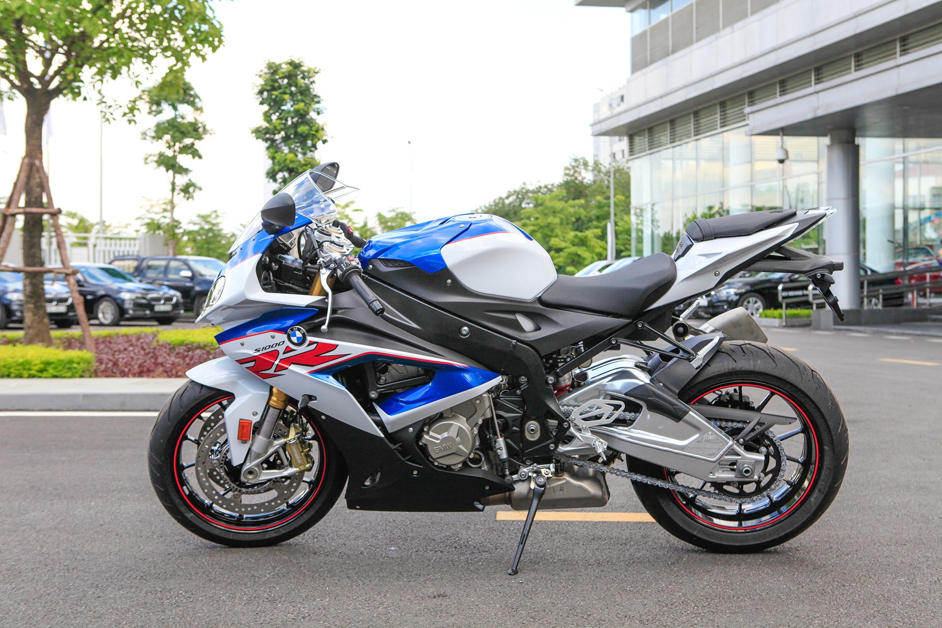 can canh BMW S1000RR 2018 anh 2