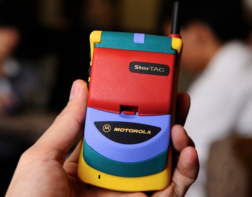 10 chiec dien thoai co thiet ke ky di nhat the gioi hinh anh