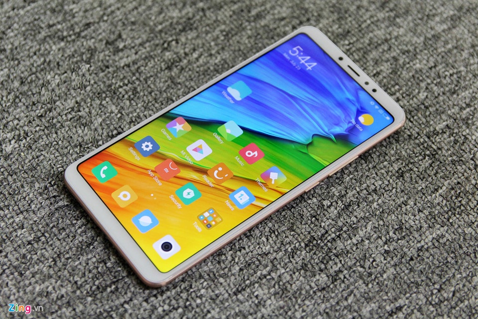 smartphone tam trung tai Viet Nam anh 4