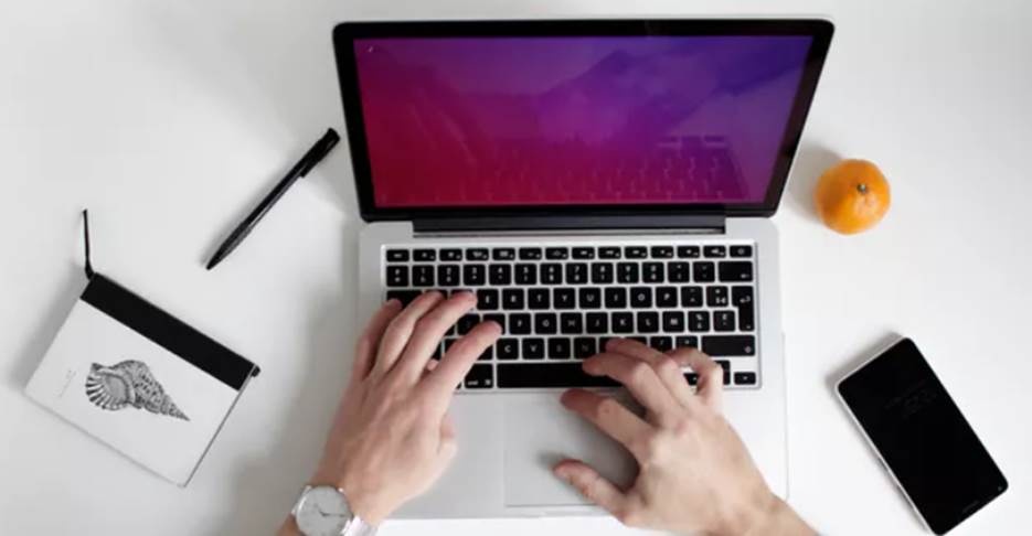 MacBook gia re cua Apple co the ra mat som hon du kien hinh anh