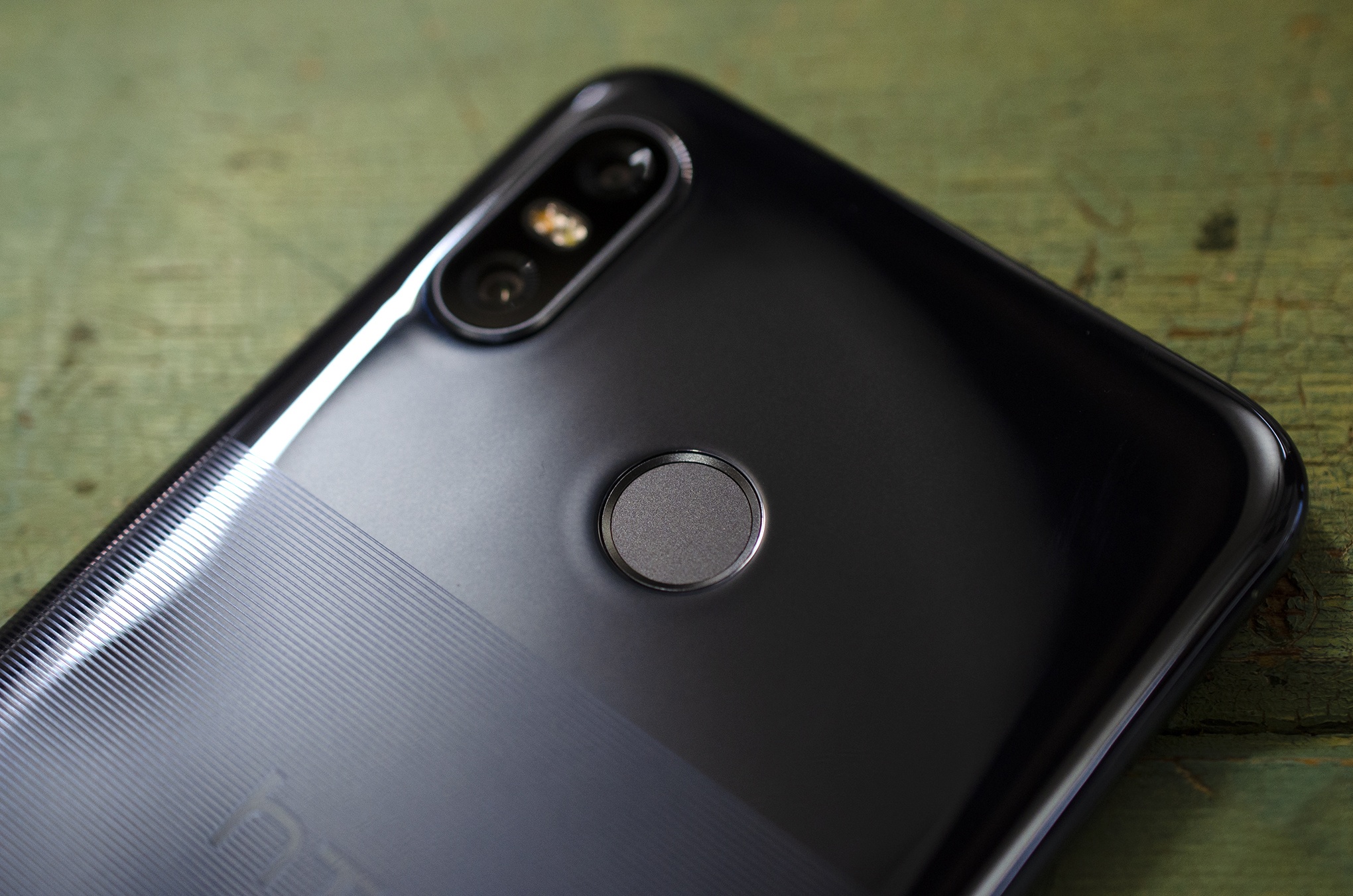 HTC U12 Life ra mat anh 5