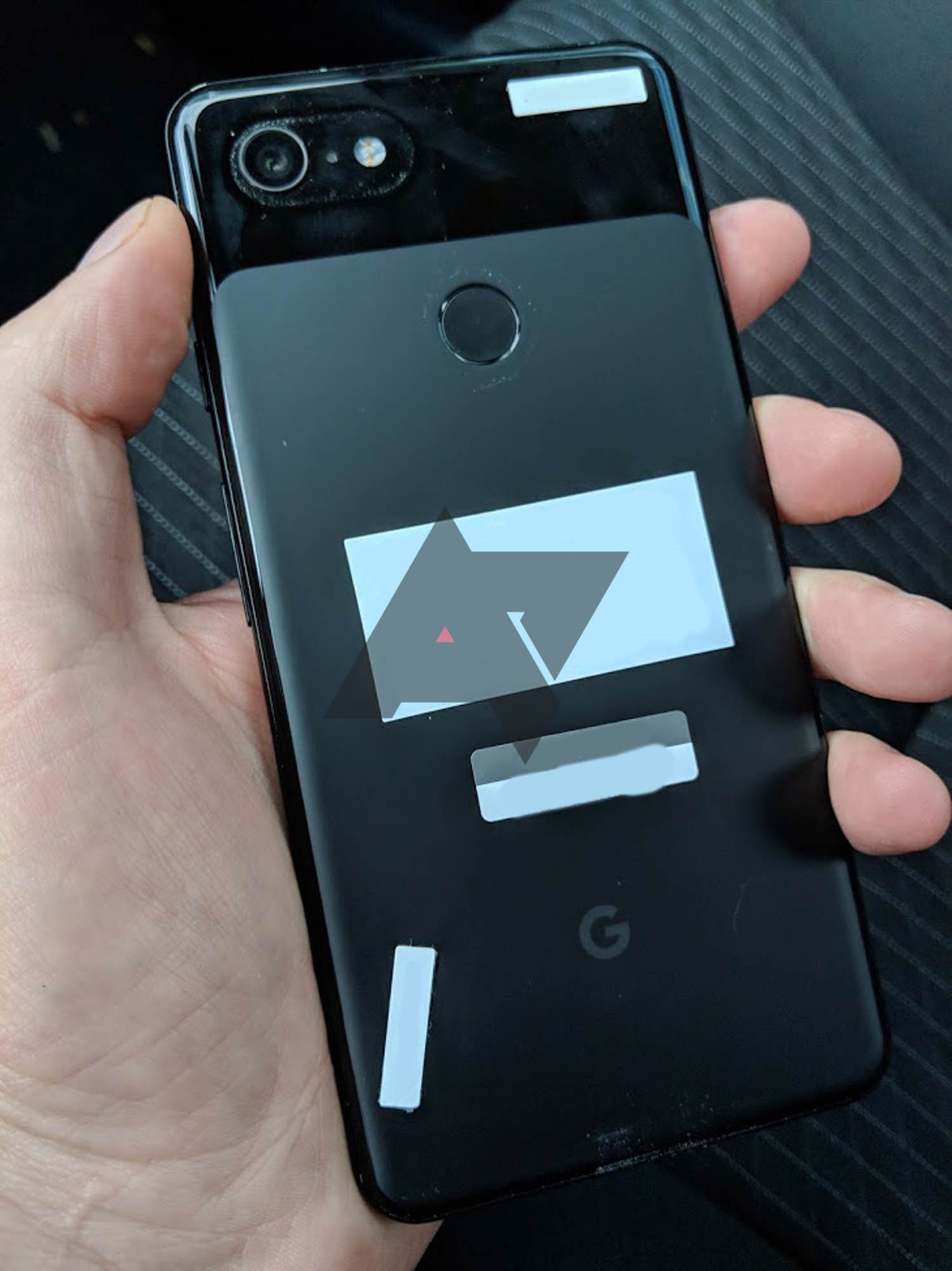 bo quen Google Pixel 3 XL tren oto anh 4