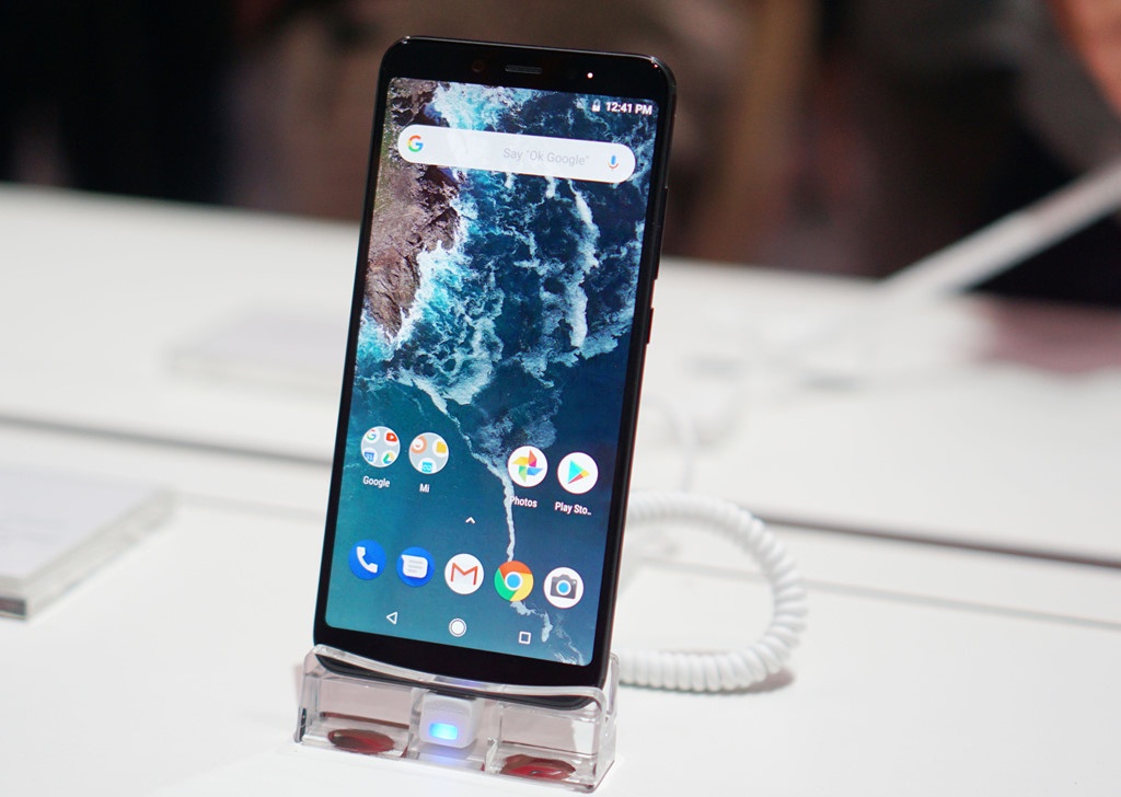 Dien thoai Xiaomi xach tay sap het dat song tai Viet Nam hinh anh