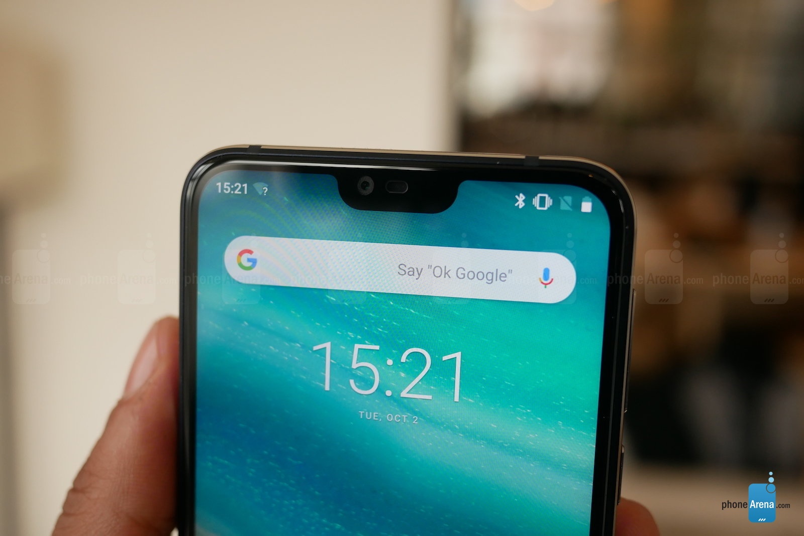 can canh Nokia 7.1 anh 2