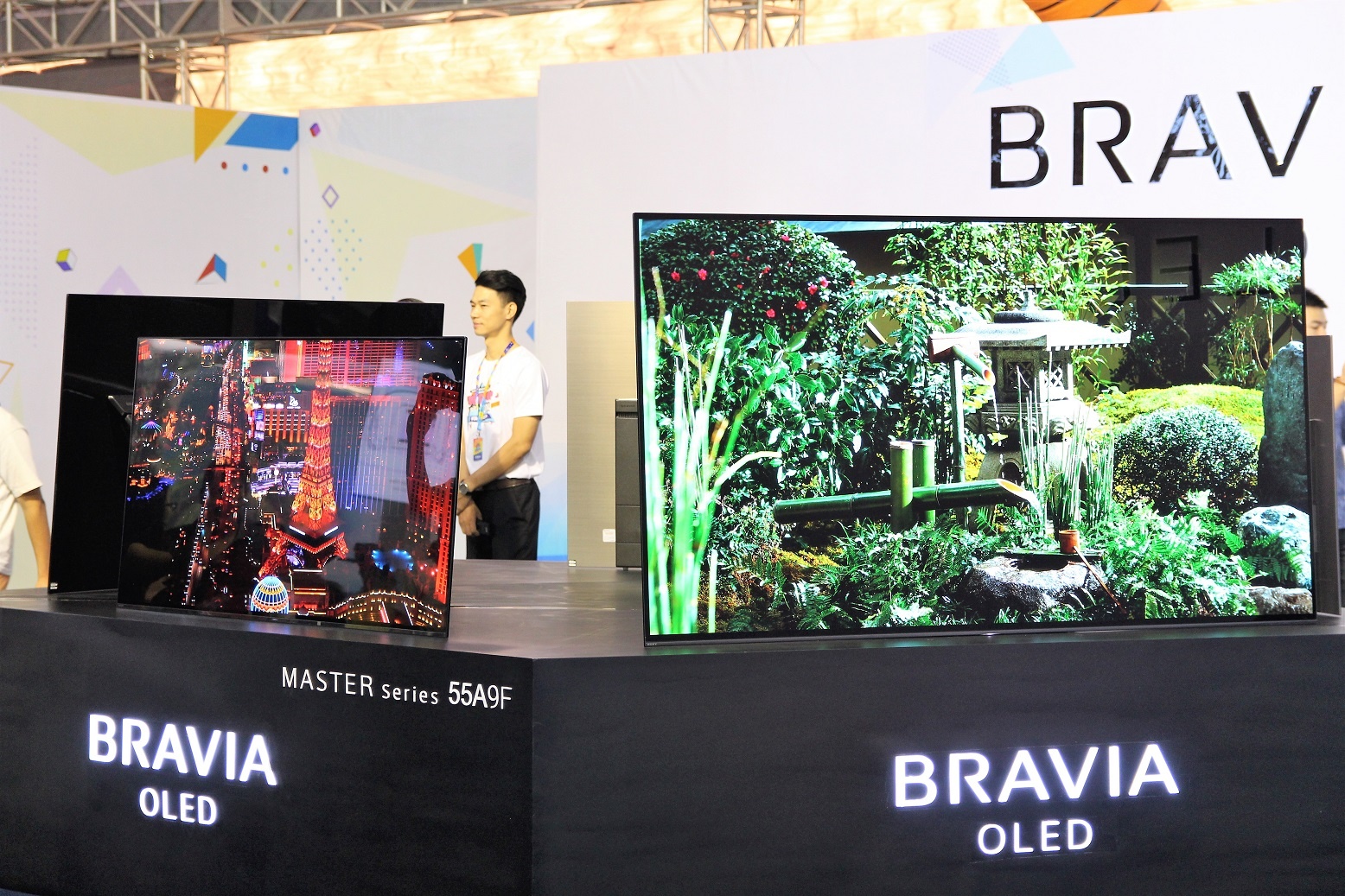 Sony mang bo doi TV A9F va Z9F cao cap den Sony Show 2018 o Ha Noi hinh anh