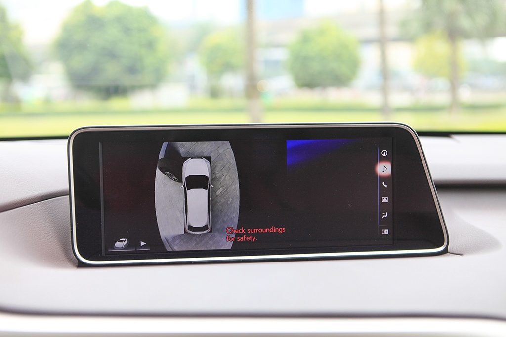 Chi tiet Lexus RX450h anh 13