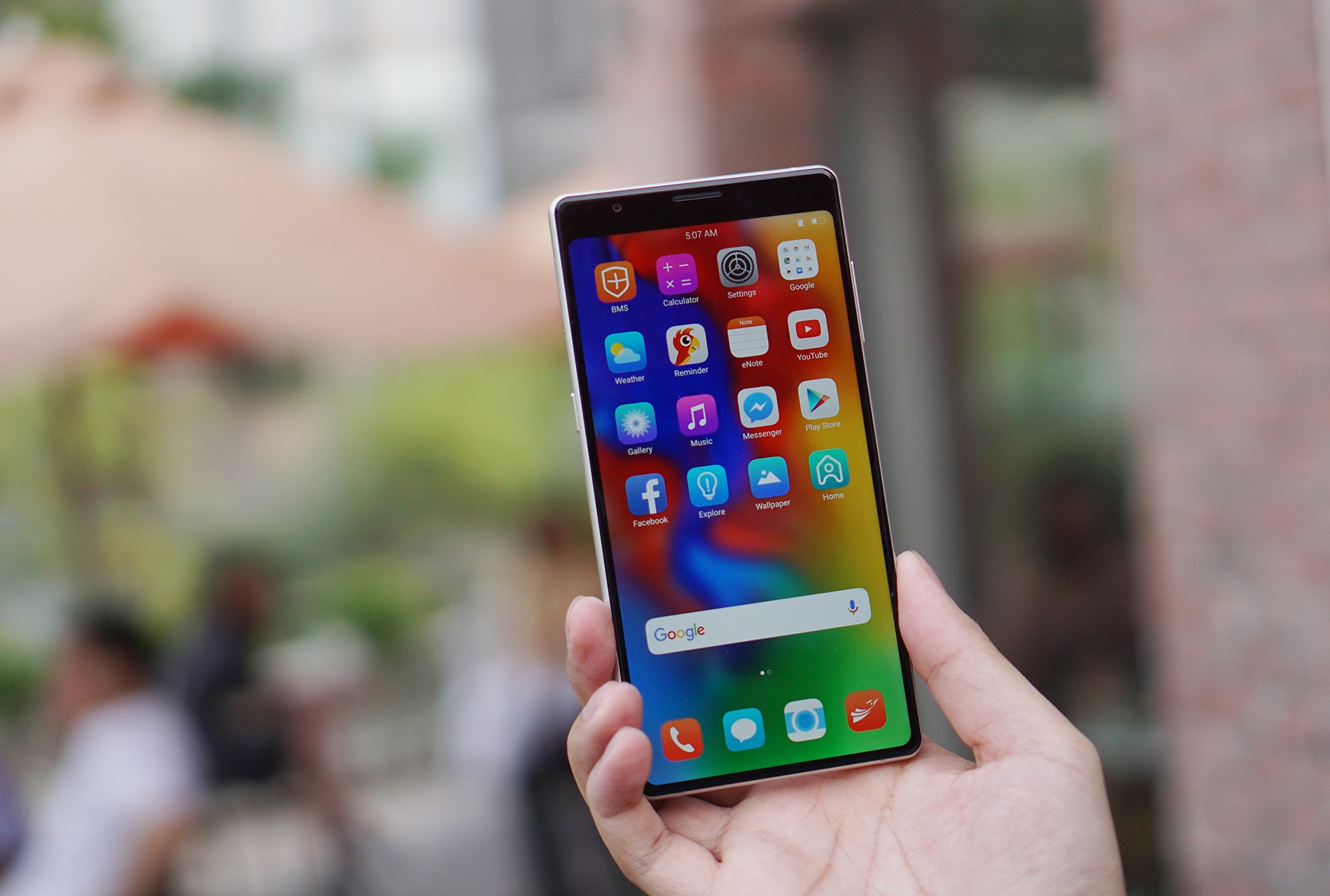 Bkav da nhan hon 4.000 don dat hang Bphone 3 hinh anh