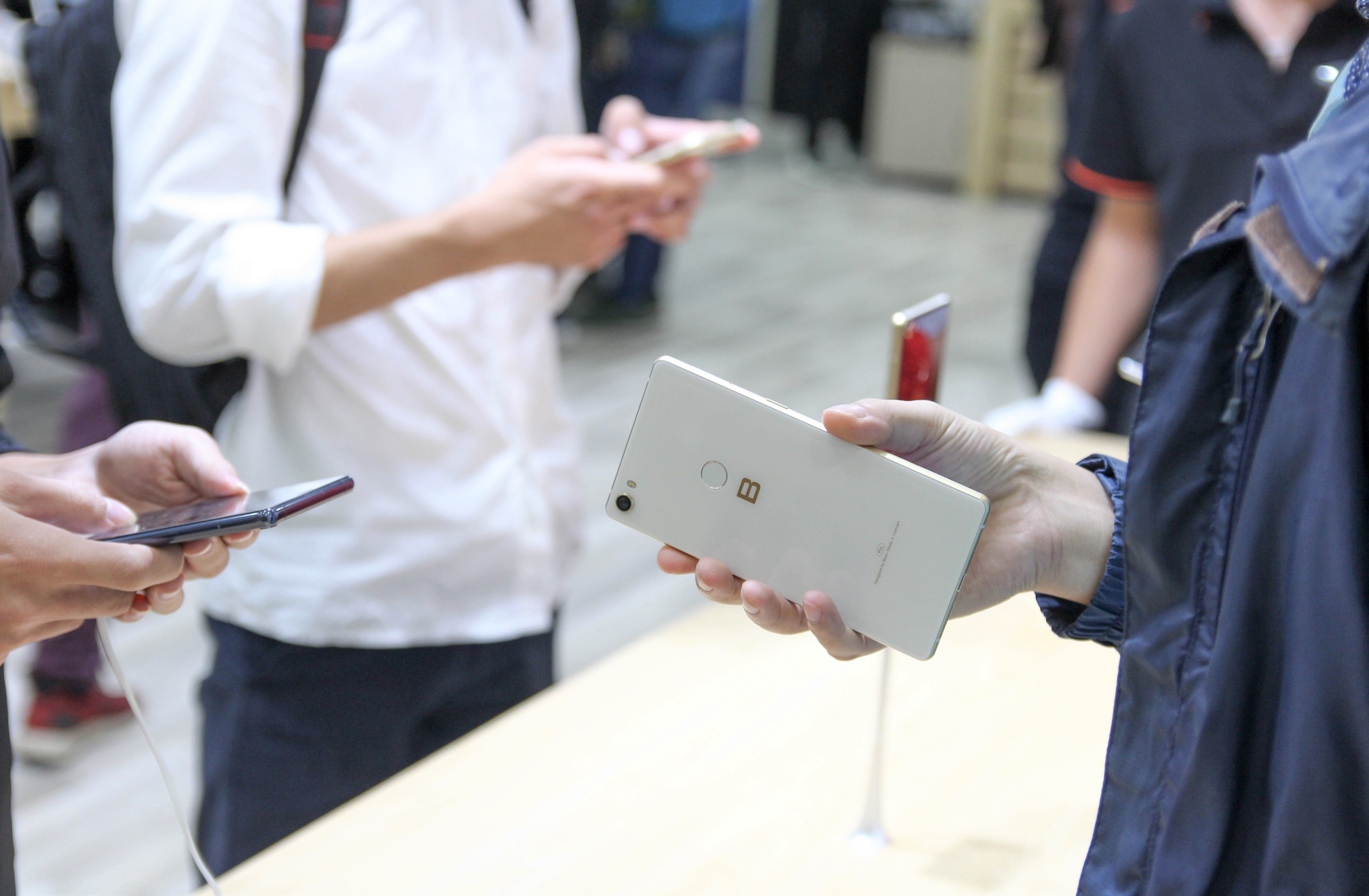 Bphone 3 mo ban anh 7