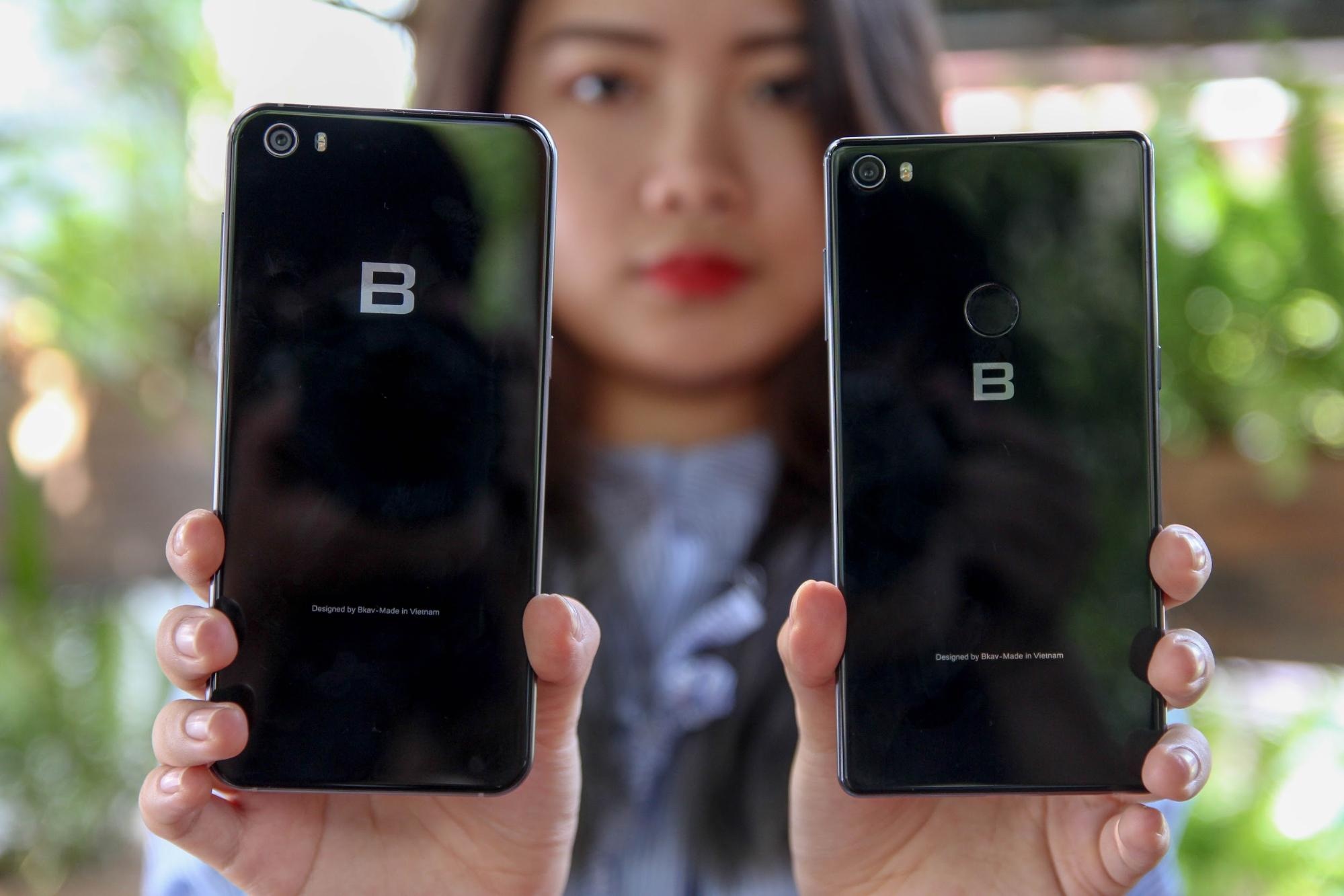 so sanh Bphone 3 va Bphone 2017 anh 5