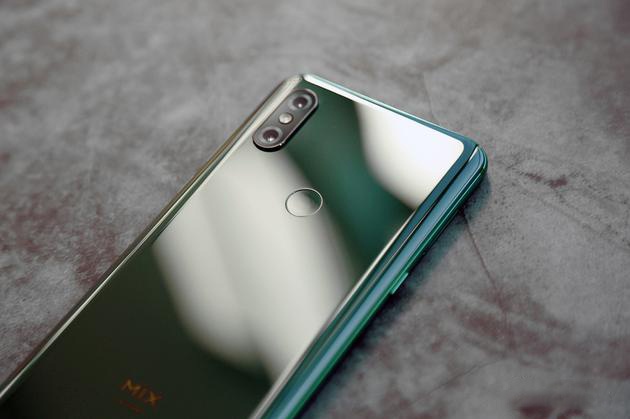 can canh xiaomi Mi Mix 3 anh 4