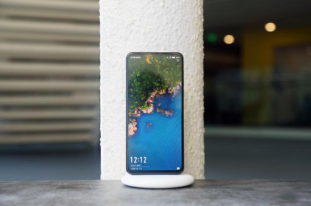 can canh xiaomi Mi Mix 3 anh 1