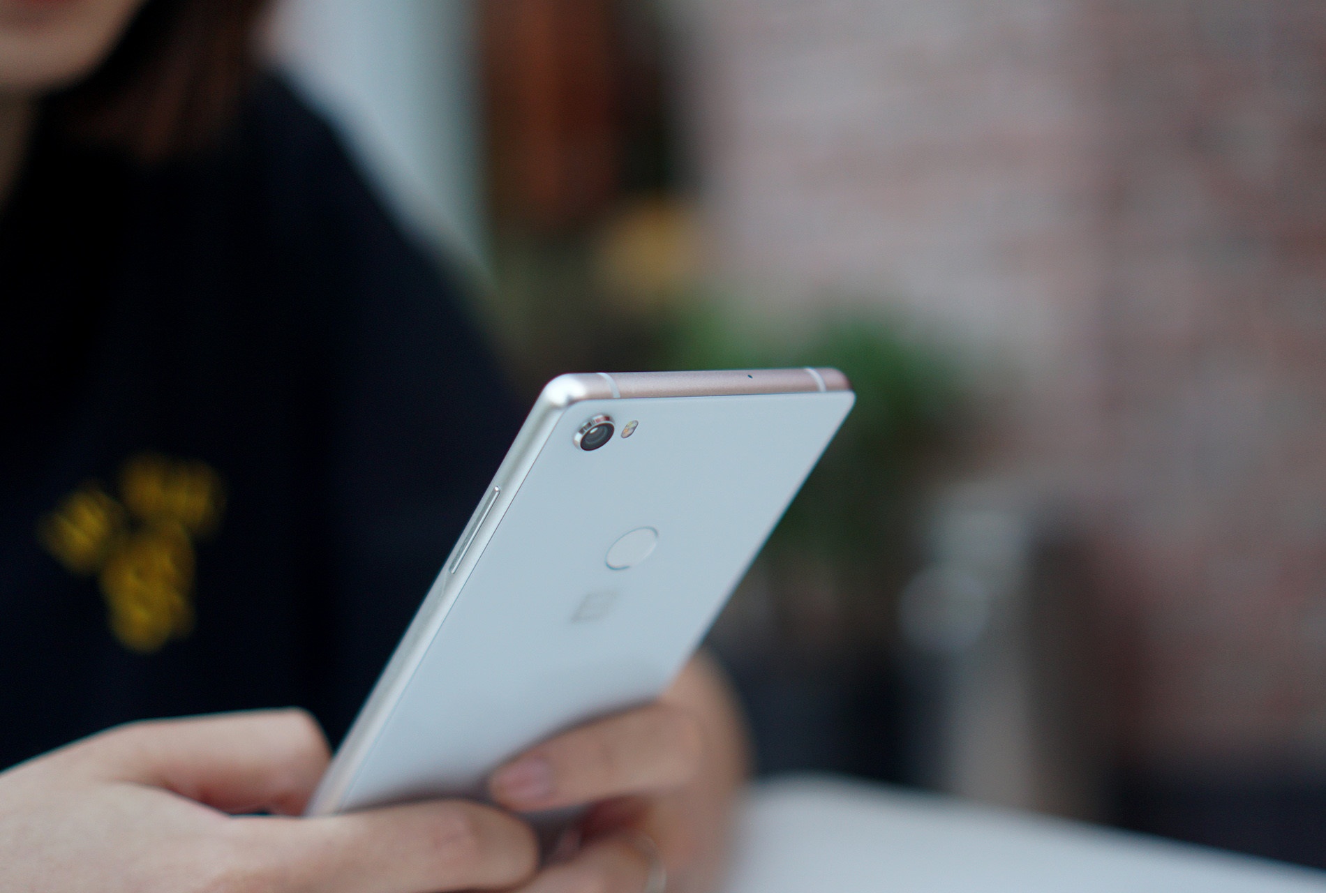 co nen mua Bphone 3 anh 10