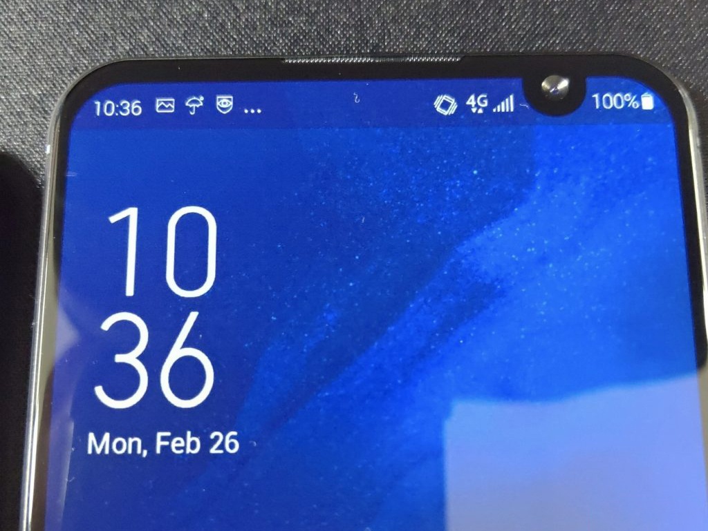 Zenfone 6 man hinh 'not ruoi' lo dien hinh anh