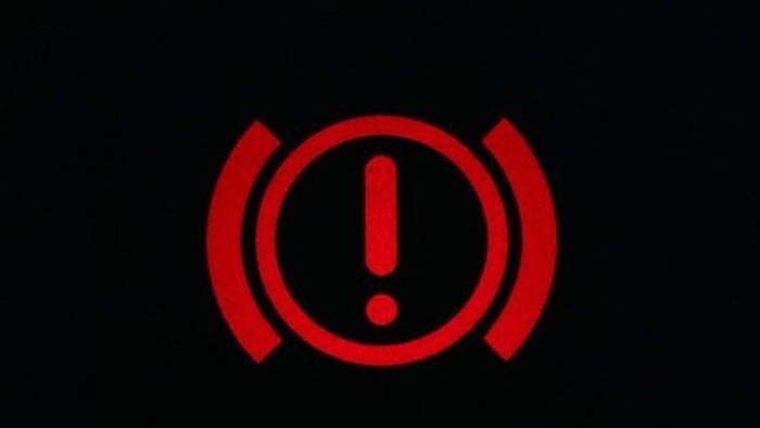 den canh bao tren o to anh 2