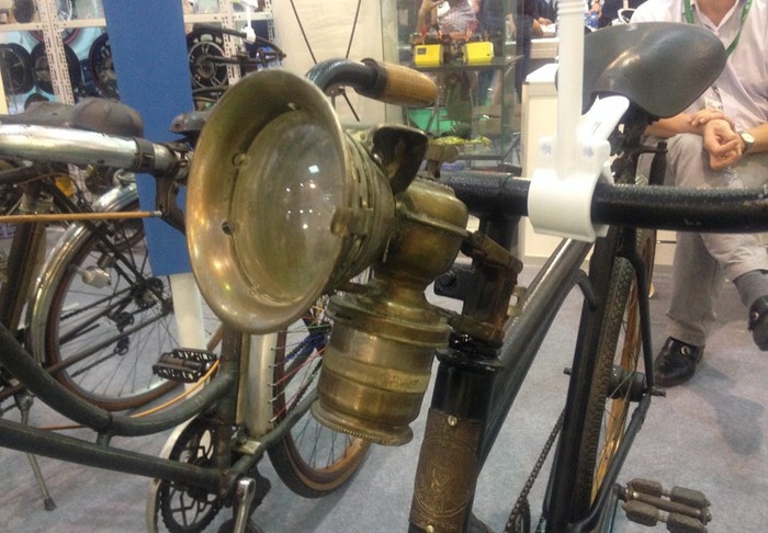 Xe may co cua Duc anh 6