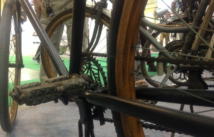 Xe may co cua Duc anh 7