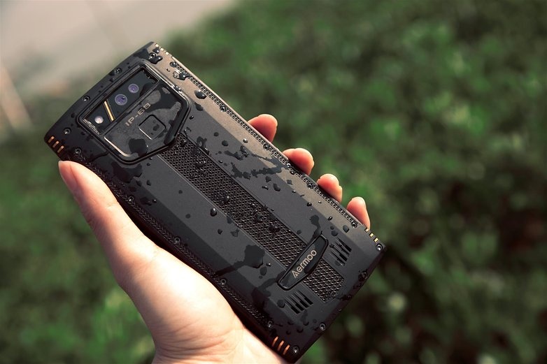 Loat smartphone 'noi dong coi da' nhat hien nay hinh anh