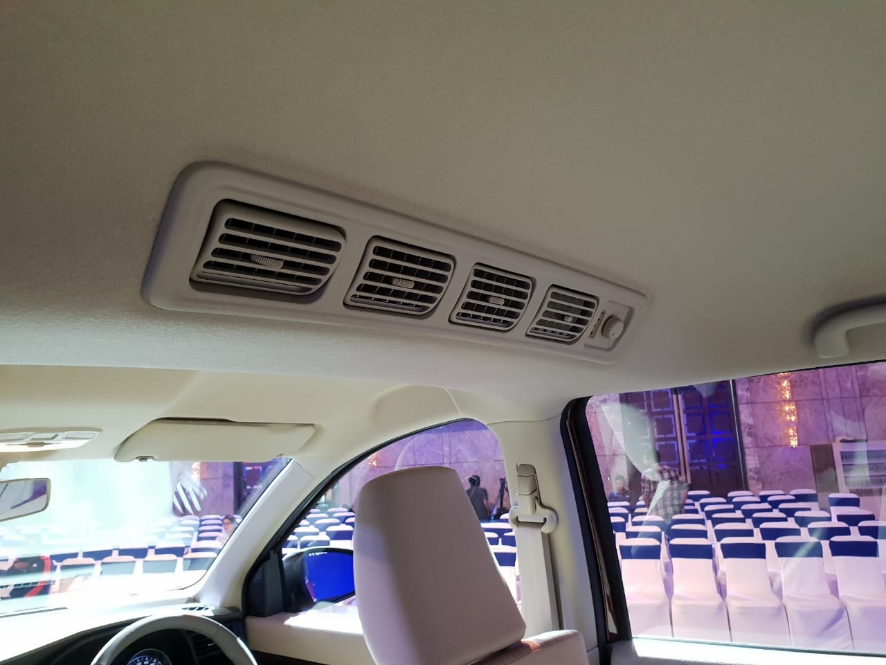 gia ban Suzuki Ertiga 2018 anh 6