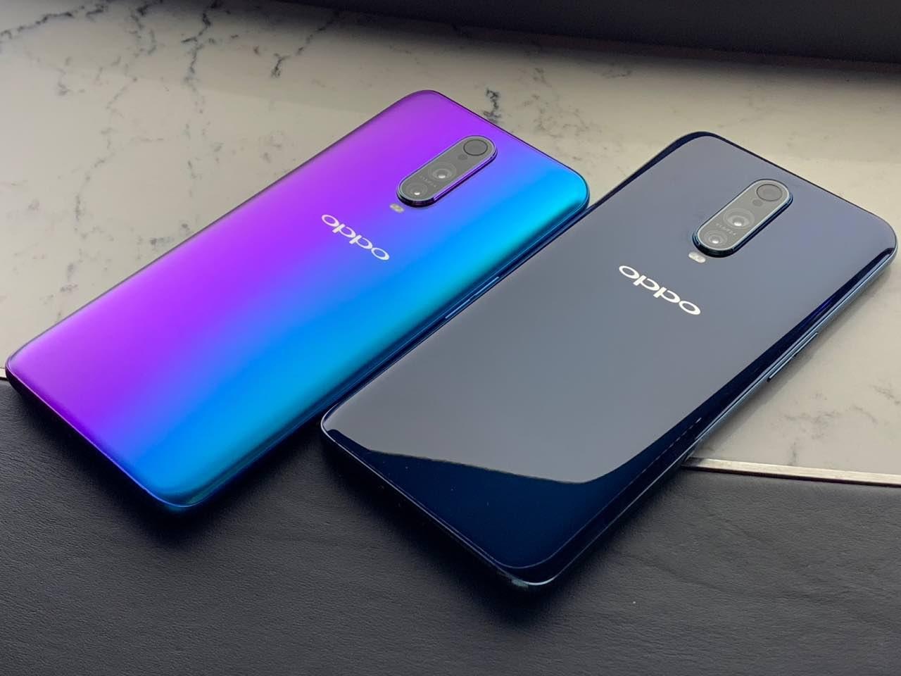 'Chien truong' smartphone tam trung - cuoc dua o moi mat tran hinh anh