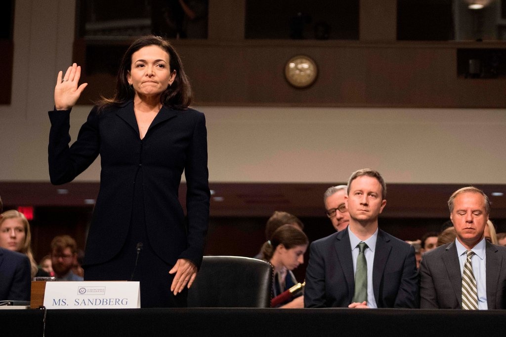 Facebook ban thong tin nguoi dung anh 3