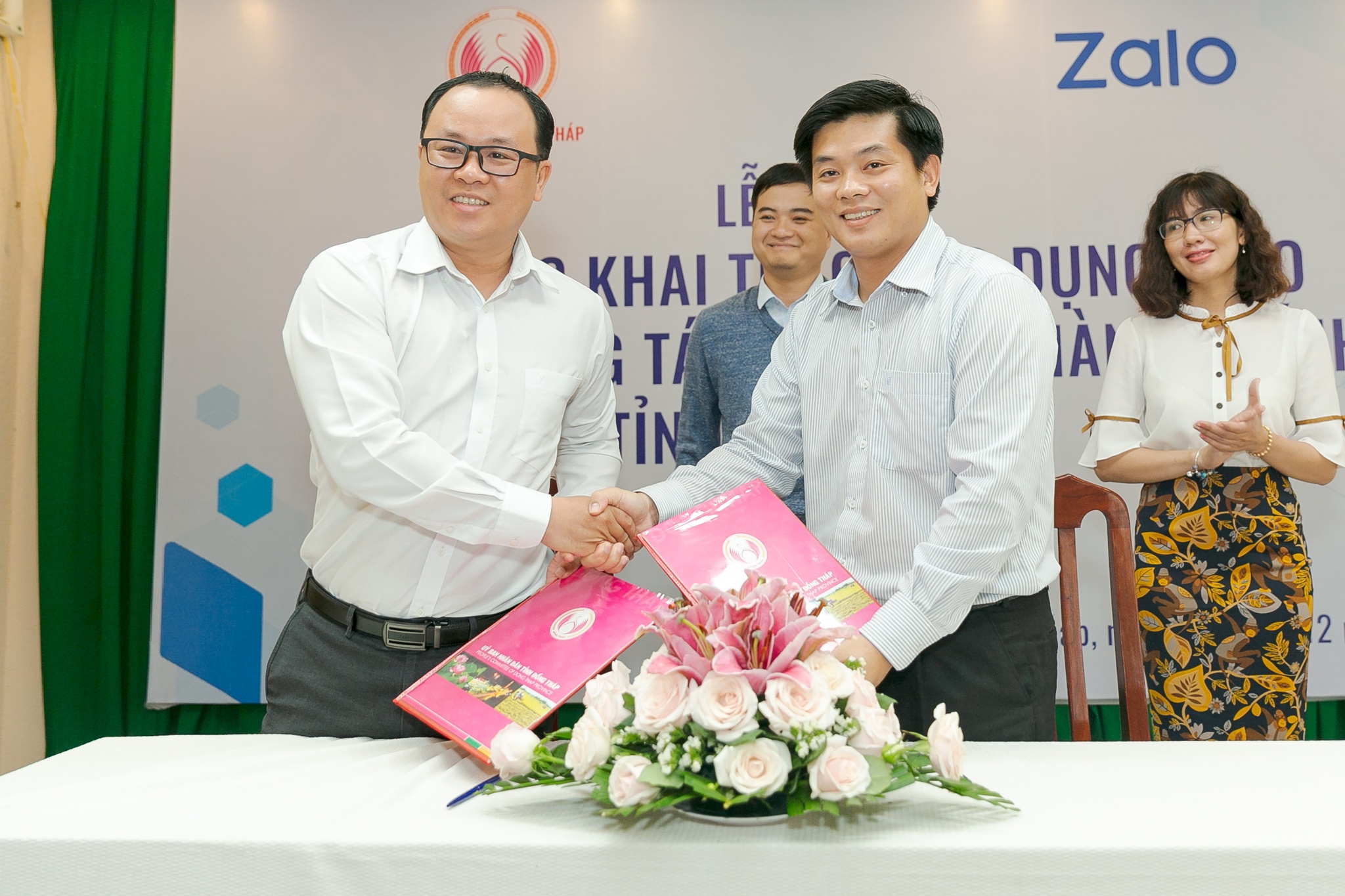 Dong Thap ung dung Zalo lam nen tang cho dich vu cong truc tuyen hinh anh